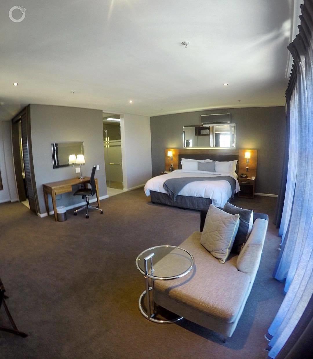 Hotel Doubletree By Hilton Cape Town Upper Eastside Exterior foto
