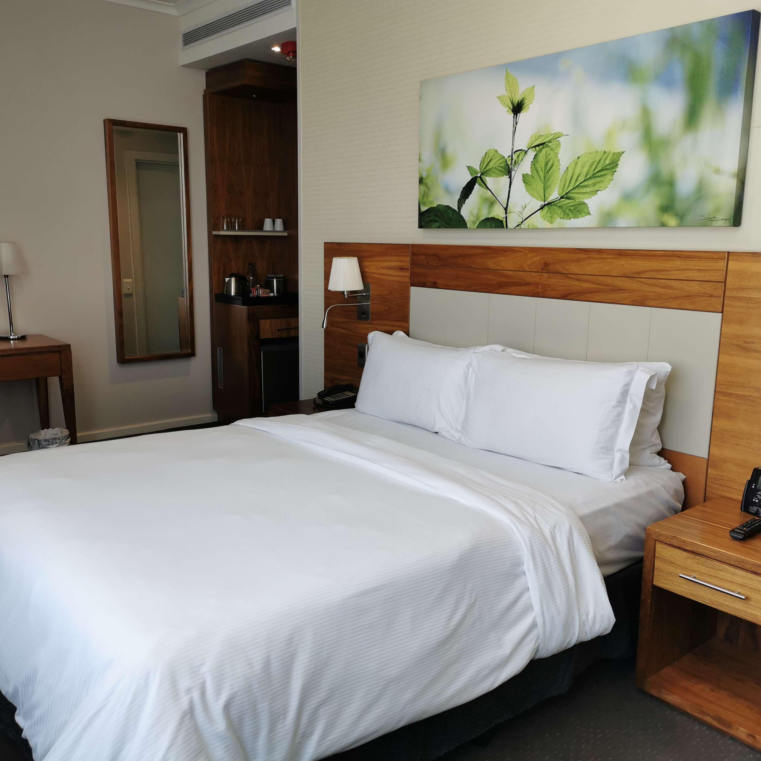 Hotel Doubletree By Hilton Cape Town Upper Eastside Exterior foto